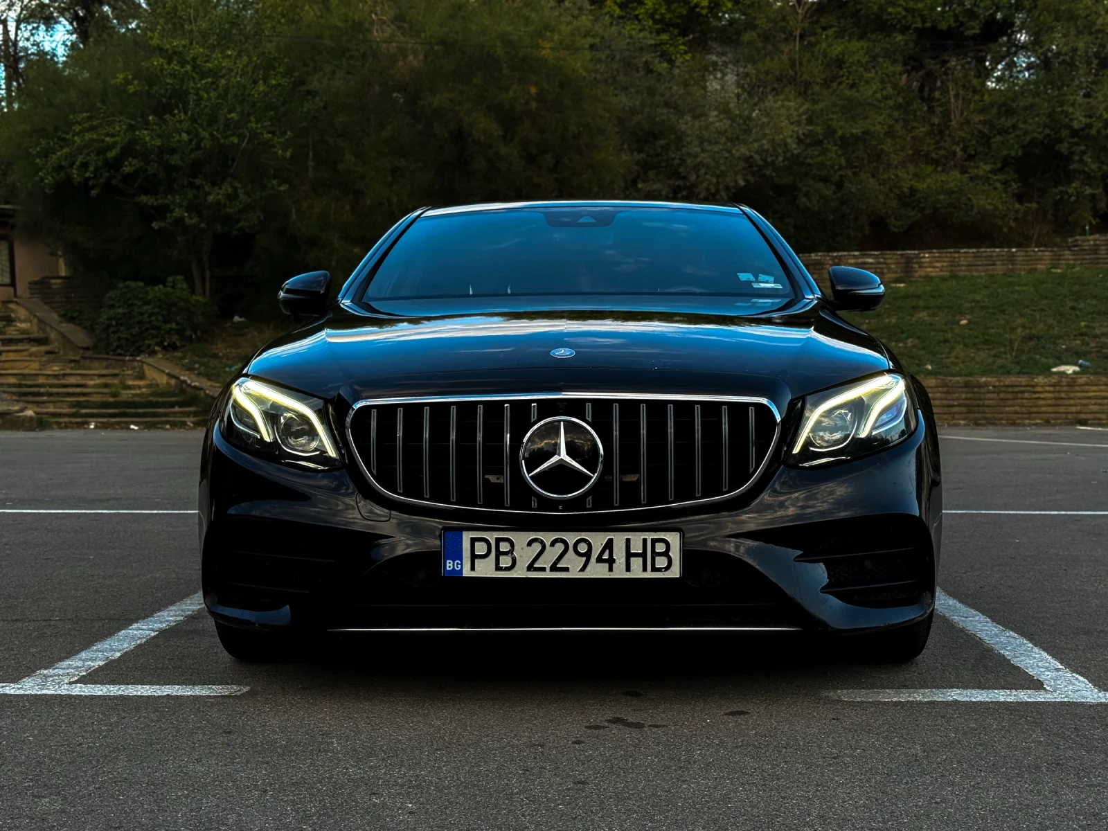 Mercedes-Benz E 220 AMG Line   Burmester | 360  Камери | Widescreen - изображение 2 | Auto.bg Mercedes-Benz E 220 AMG Line   Burmester | 360  Камери | Widescreen - изображение 2