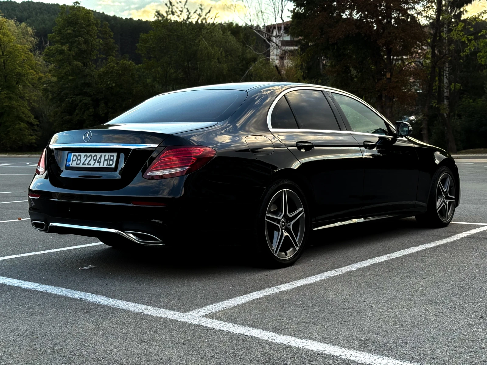 Mercedes-Benz E 220 AMG Line   Burmester | 360  Камери | Widescreen - изображение 6 | Auto.bg Mercedes-Benz E 220 AMG Line   Burmester | 360  Камери | Widescreen - изображение 6