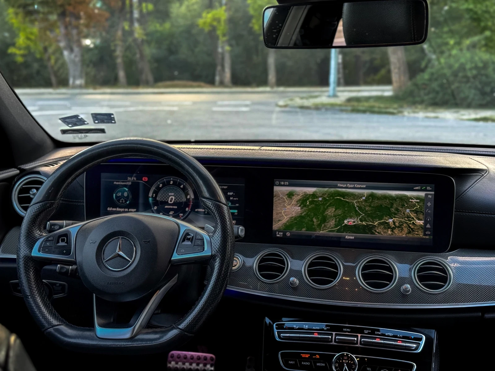 Mercedes-Benz E 220 AMG Line   Burmester | 360  Камери | Widescreen - изображение 9 | Auto.bg Mercedes-Benz E 220 AMG Line   Burmester | 360  Камери | Widescreen - изображение 9