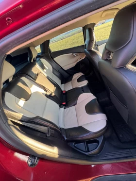 Volvo V40 CrossCountry D3 | Auto.bg — изображение 9 Volvo V40 CrossCountry D3 | Auto.bg — изображение 9
