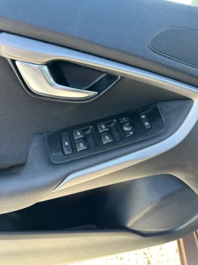 Volvo V40 - 12600 лв. / 6442.28 € - 20544768 7 | Car24.bg Volvo V40 - 12600 лв. / 6442.28 € - 20544768 7