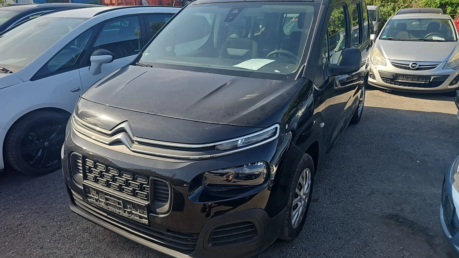 Citroen Berlingo 1.2 бензин/клима EUR6 | Auto.bg — изображение 1 Citroen Berlingo 1.2 бензин/клима EUR6 | Auto.bg — изображение 1