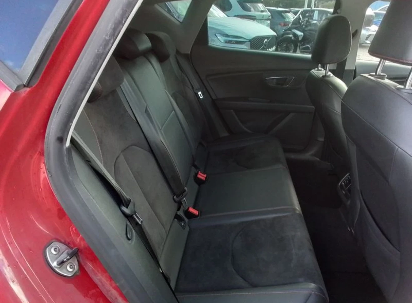 Seat Leon  2.0 TDI FR/ОЧАКВАН ВНОС/ТОП СЪСТОЯНИЕ!!! - изображение 8 | Auto.bg Seat Leon  2.0 TDI FR/ОЧАКВАН ВНОС/ТОП СЪСТОЯНИЕ!!! - изображение 8