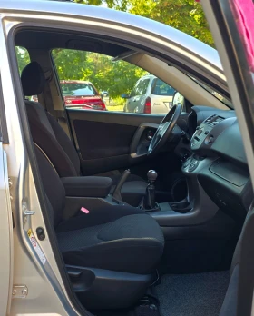 Toyota Rav4 D4-D///CROSSOVER///4X4 - 4899 € - 11691385 7 | Car24.bg Toyota Rav4 D4-D///CROSSOVER///4X4 - 4899 € - 11691385 7