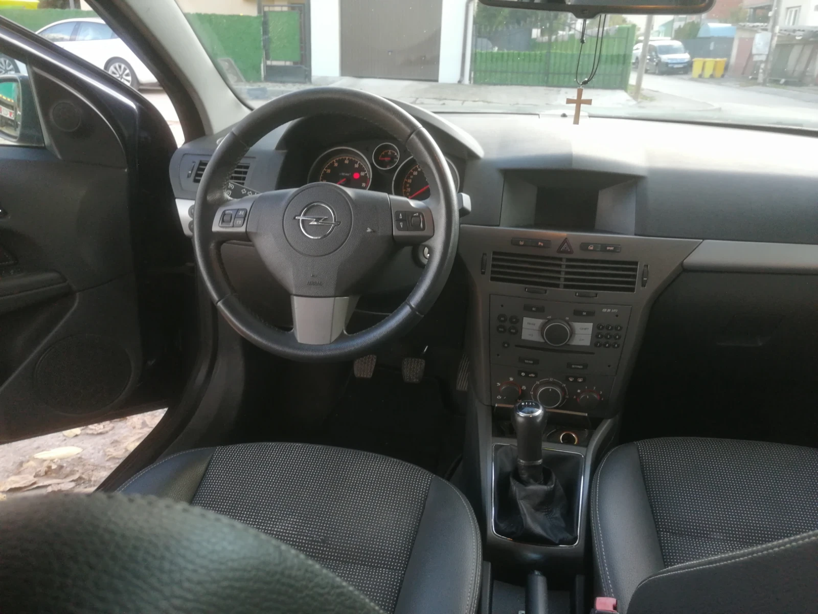 Opel Astra GTC OPC Line - изображение 10 | Auto.bg Opel Astra GTC OPC Line - изображение 10