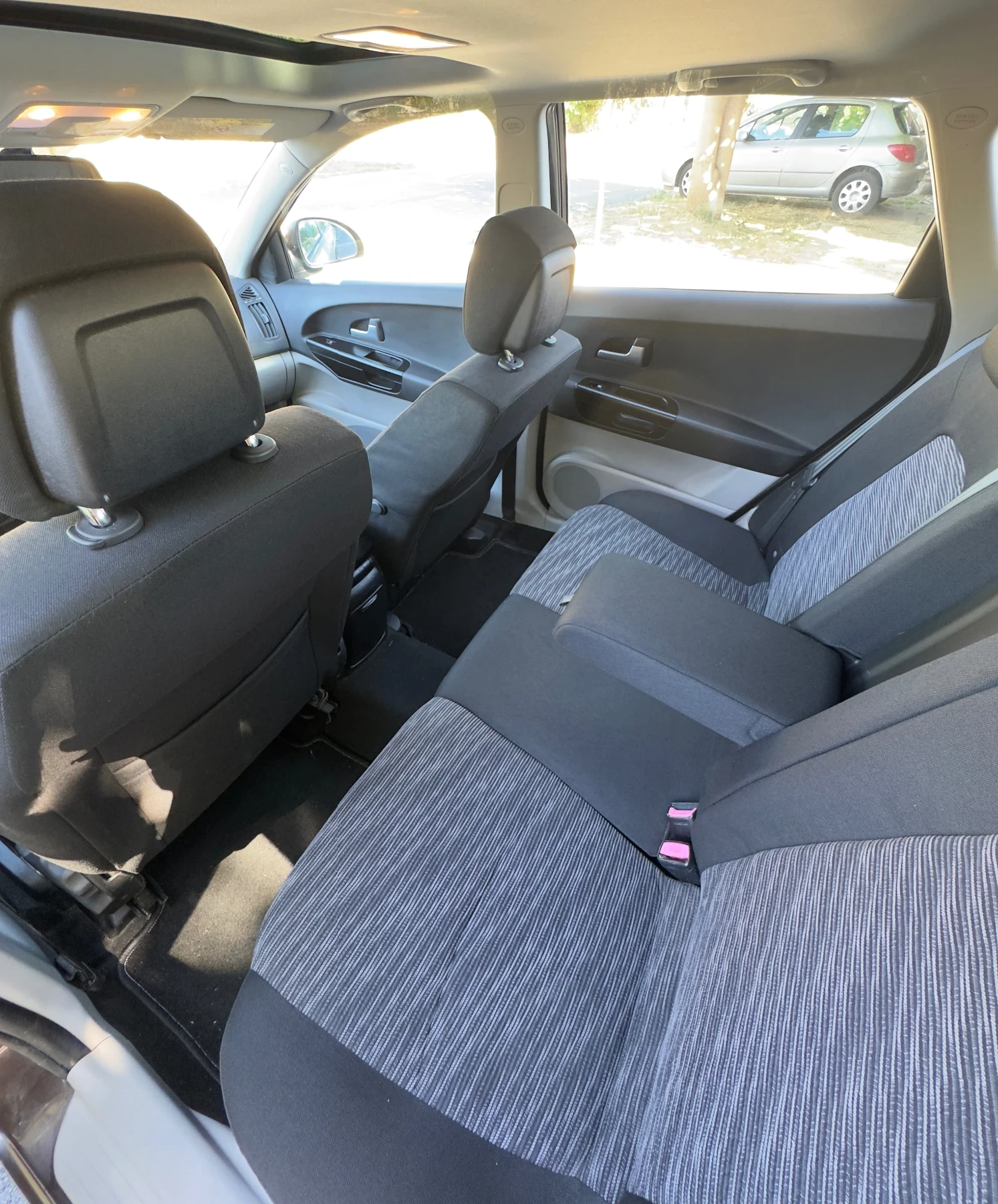 Kia Ceed KIA CEE d I 1.6CRDi (90кс) - изображение 9 | Auto.bg Kia Ceed KIA CEE d I 1.6CRDi (90кс) - изображение 9