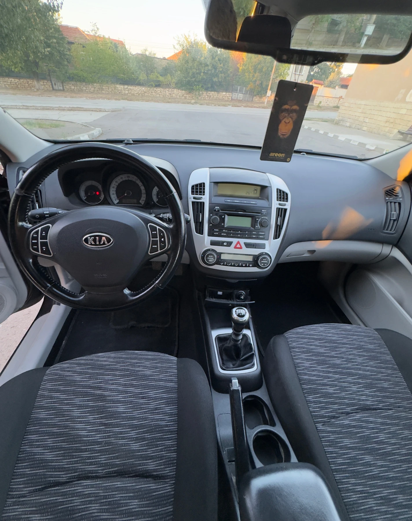 Kia Ceed KIA CEE d I 1.6CRDi (90кс) - изображение 7 | Auto.bg Kia Ceed KIA CEE d I 1.6CRDi (90кс) - изображение 7