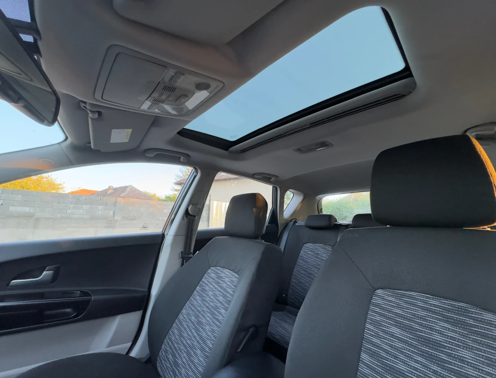 Kia Ceed KIA CEE d I 1.6CRDi (90кс) - изображение 8 | Auto.bg Kia Ceed KIA CEE d I 1.6CRDi (90кс) - изображение 8