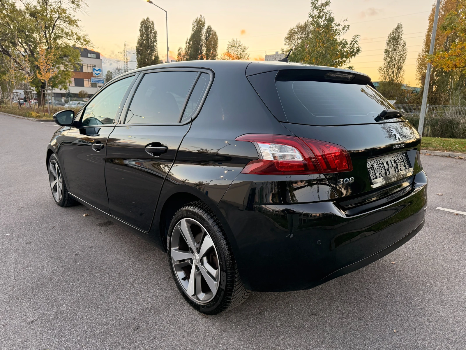 Peugeot 308 1.6HDI* NAVI* EURO6*  - изображение 6 | Auto.bg Peugeot 308 1.6HDI* NAVI* EURO6*  - изображение 6