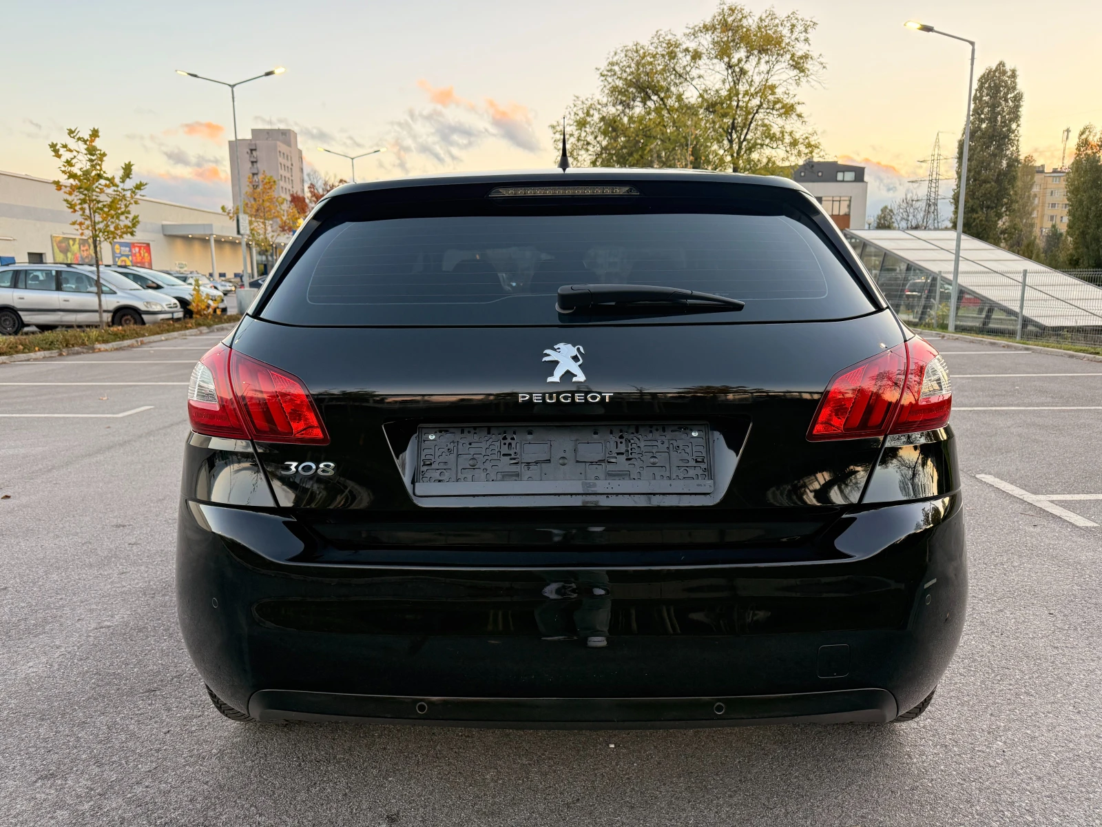 Peugeot 308 1.6HDI* NAVI* EURO6*  - изображение 5 | Auto.bg Peugeot 308 1.6HDI* NAVI* EURO6*  - изображение 5