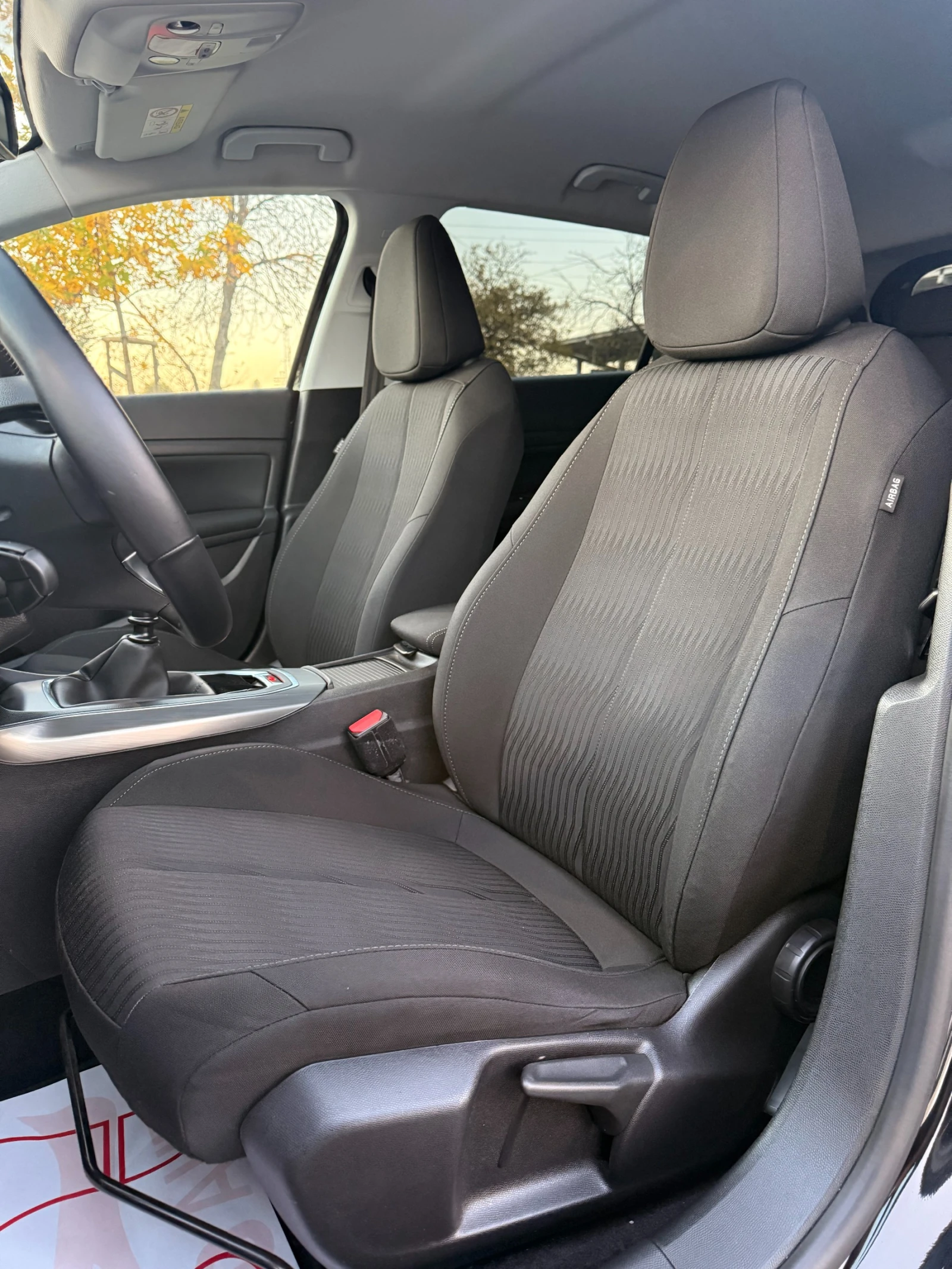 Peugeot 308 1.6HDI* NAVI* EURO6*  - изображение 9 | Auto.bg Peugeot 308 1.6HDI* NAVI* EURO6*  - изображение 9