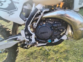 Husqvarna TE 300TPI Enduro | Auto.bg — изображение 5 Husqvarna TE 300TPI Enduro | Auto.bg — изображение 5