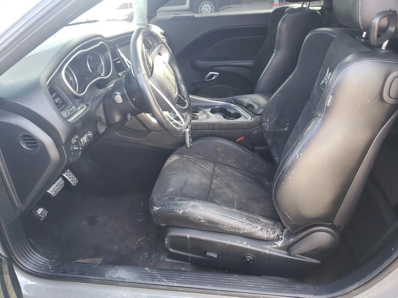 Dodge Challenger SRT 6.4 "392"/KAMEPA/NAVI/ПОДГРЕВ/КОЖА - изображение 7 | Auto.bg Dodge Challenger SRT 6.4 "392"/KAMEPA/NAVI/ПОДГРЕВ/КОЖА - изображение 7