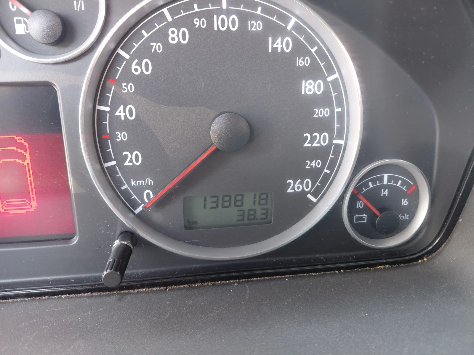 VW Sharan 1.9 TDI 4x4 116 к с - изображение 6 | Auto.bg VW Sharan 1.9 TDI 4x4 116 к с - изображение 6