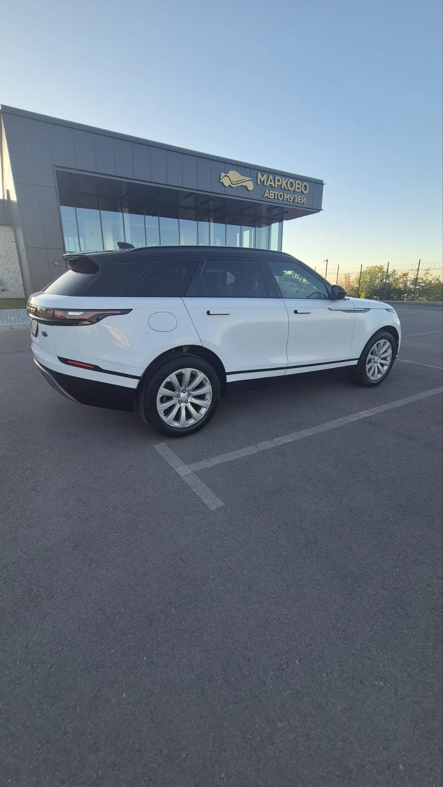 Land Rover Range Rover Velar FULL ЕКСТРИ, РЕАЛНИ КМ, СЕРВИЗНА ИСТОРИЯ - изображение 3 | Auto.bg Land Rover Range Rover Velar FULL ЕКСТРИ, РЕАЛНИ КМ, СЕРВИЗНА ИСТОРИЯ - изображение 3