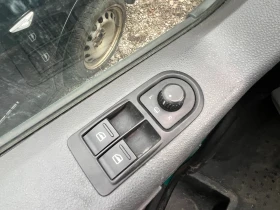 VW T5 2.0TDI + KЛИМАТИК + КЕМПЕР | Auto.bg — изображение 9 VW T5 2.0TDI + KЛИМАТИК + КЕМПЕР | Auto.bg — изображение 9