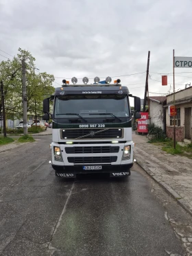 Volvo Fm Камион с Кран