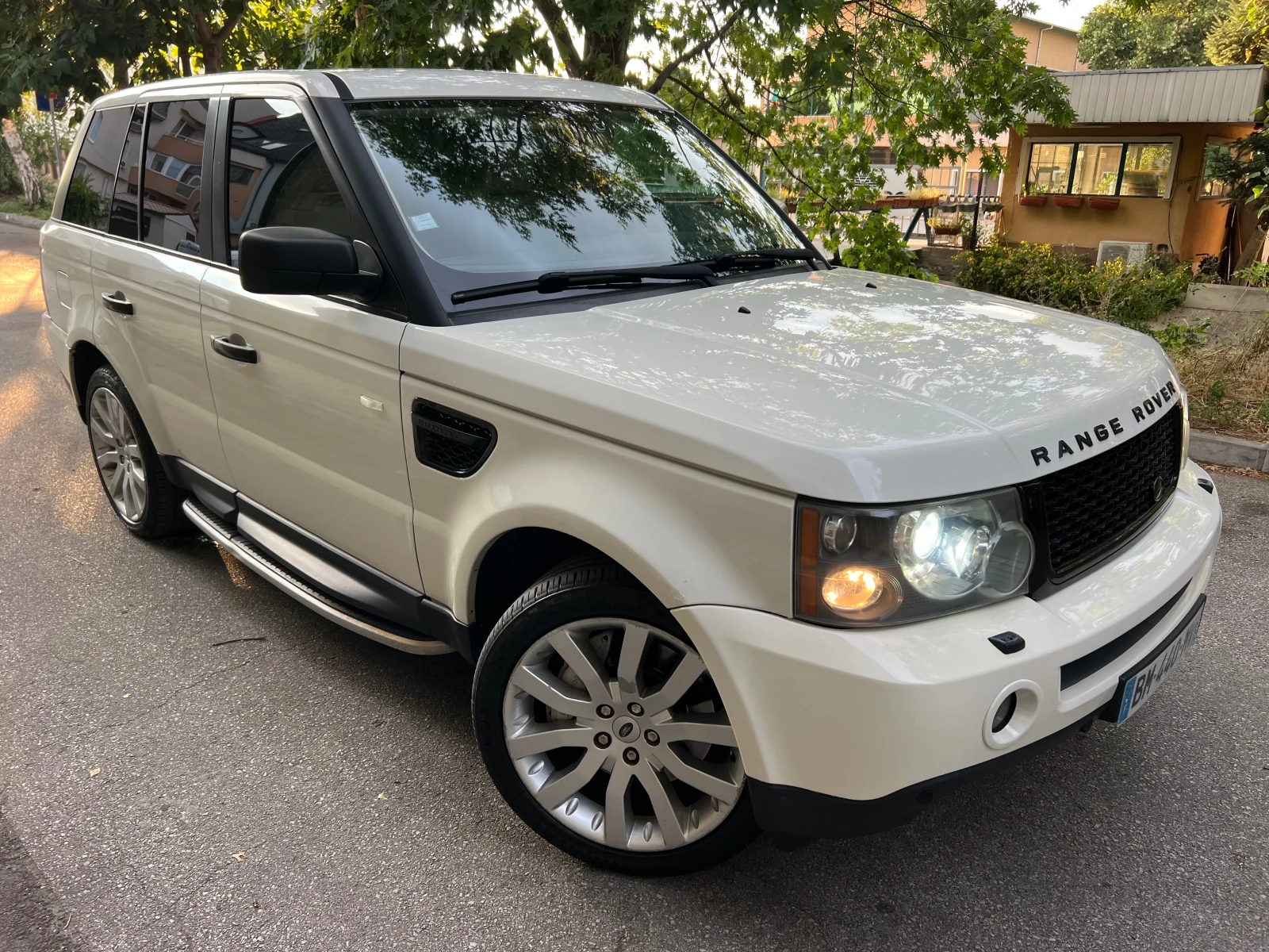 Land Rover Range Rover Sport 3.6 TDV8 SUPERCHARGER / NAVI - изображение 9 | Auto.bg Land Rover Range Rover Sport 3.6 TDV8 SUPERCHARGER / NAVI - изображение 9