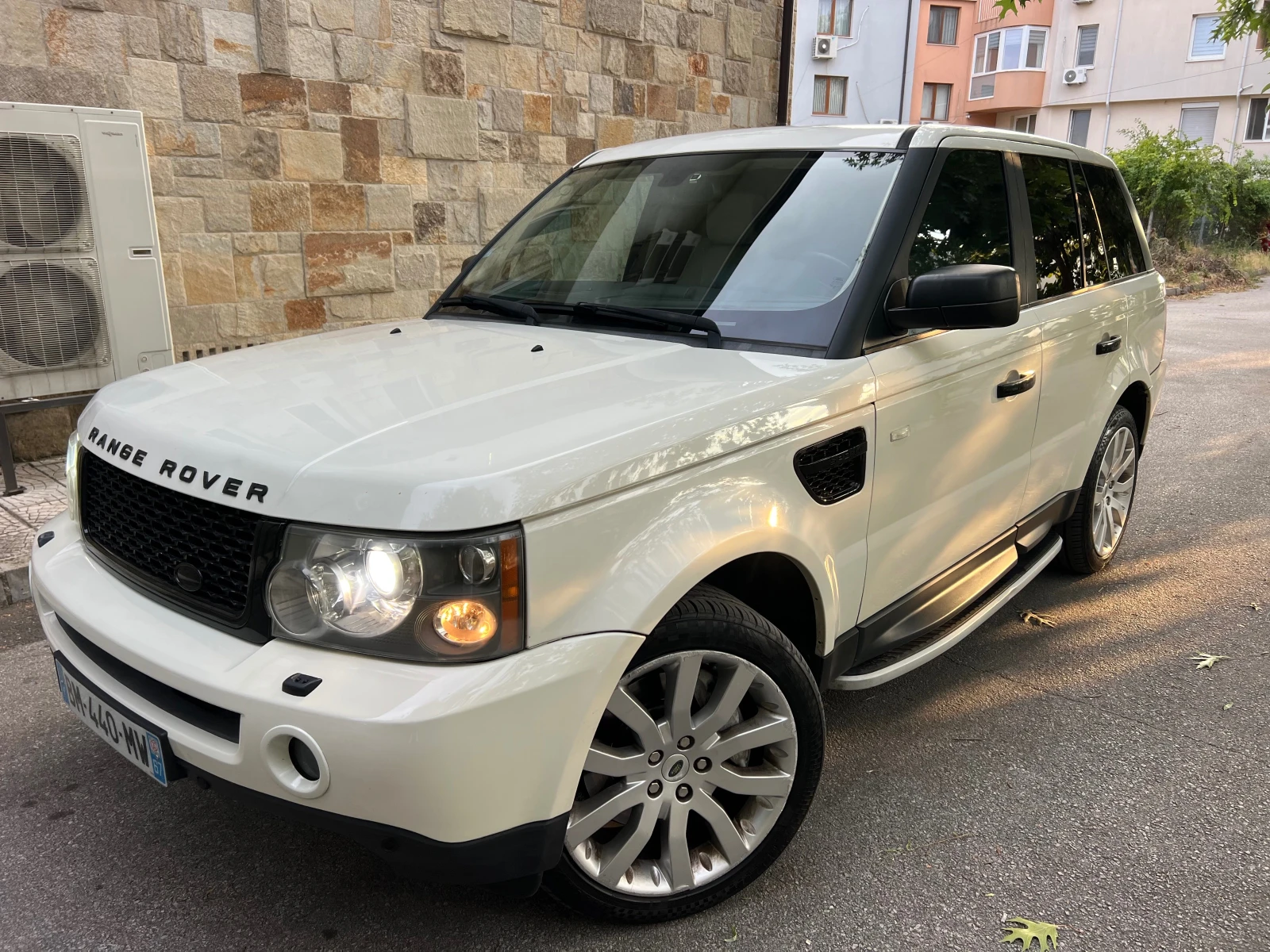 Land Rover Range Rover Sport 3.6 TDV8 SUPERCHARGER / NAVI - изображение 5 | Auto.bg Land Rover Range Rover Sport 3.6 TDV8 SUPERCHARGER / NAVI - изображение 5