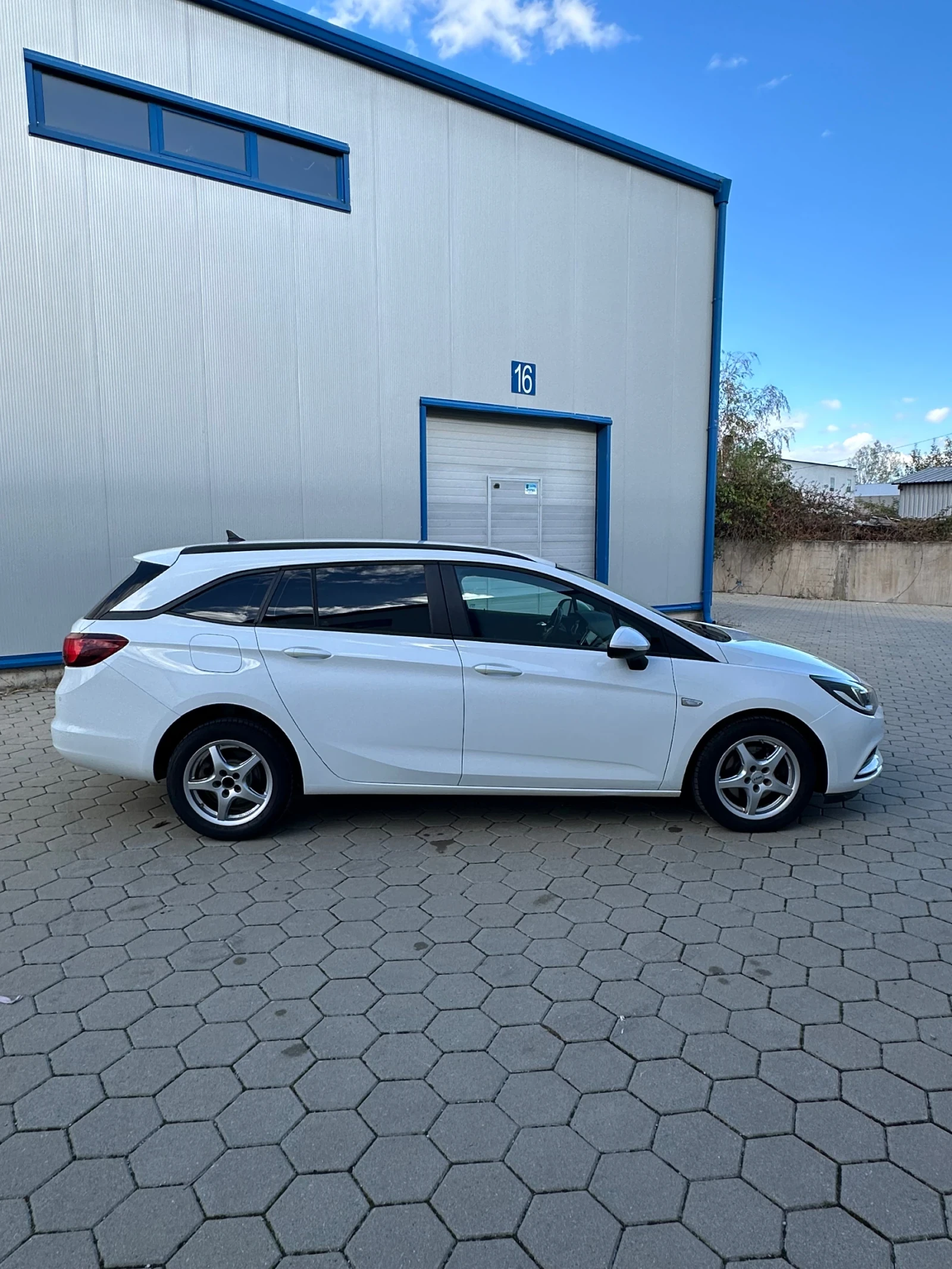 Opel Astra Astra 1.6 CDTI ЛИЗИНГ ДО 15МИН - изображение 7 | Auto.bg Opel Astra Astra 1.6 CDTI ЛИЗИНГ ДО 15МИН - изображение 7