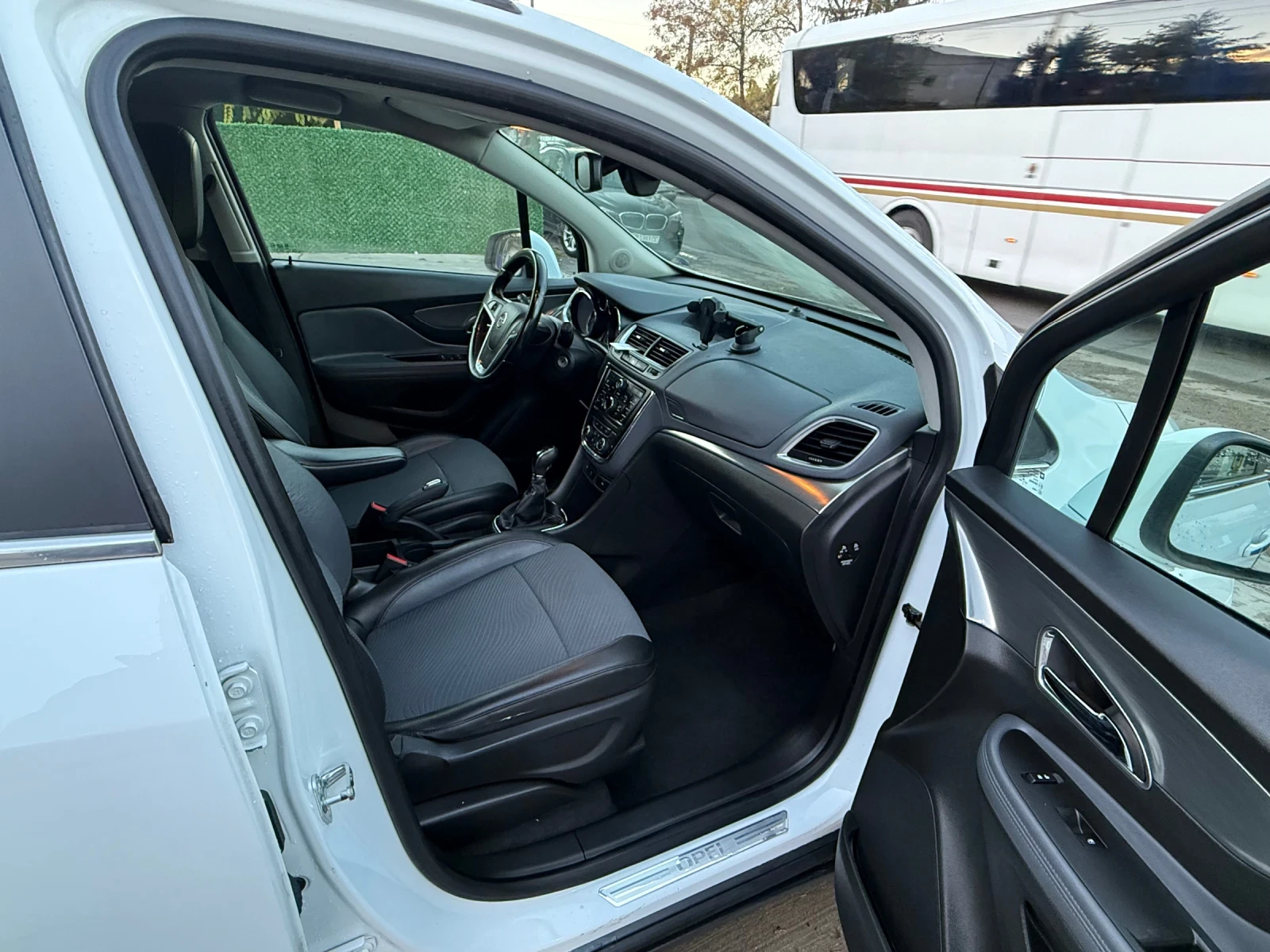 Opel Mokka 1.7 CDTI ПЕРФЕКТНА! - изображение 8 | Auto.bg Opel Mokka 1.7 CDTI ПЕРФЕКТНА! - изображение 8