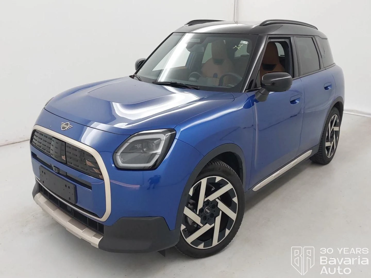 Mini Countryman E Favoured Trim | Auto.bg — изображение 1 Mini Countryman E Favoured Trim | Auto.bg — изображение 1