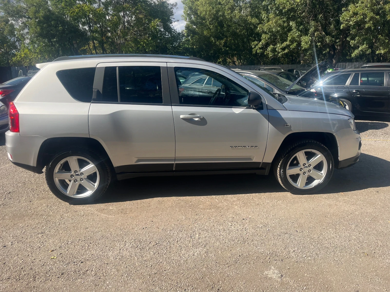 Jeep Compass 2.4* 4X4* AUT*  - изображение 5 | Auto.bg Jeep Compass 2.4* 4X4* AUT*  - изображение 5