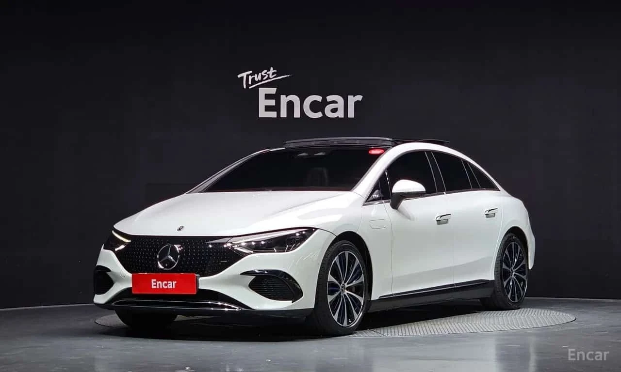 Mercedes-Benz EQE EQE350+ * ОБДУХВАНЕ * ПАНОРАМА * ДИСТРОНИК * | Auto.bg — изображение 1 Mercedes-Benz EQE EQE350+ * ОБДУХВАНЕ * ПАНОРАМА * ДИСТРОНИК * | Auto.bg — изображение 1