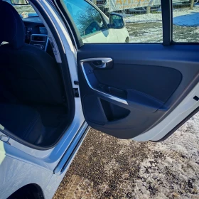 Volvo V60 2014 2.0 D3 - 7500 € / 14668.73 лв. - 67134273 9 | Car24.bg Volvo V60 2014 2.0 D3 - 7500 € / 14668.73 лв. - 67134273 9