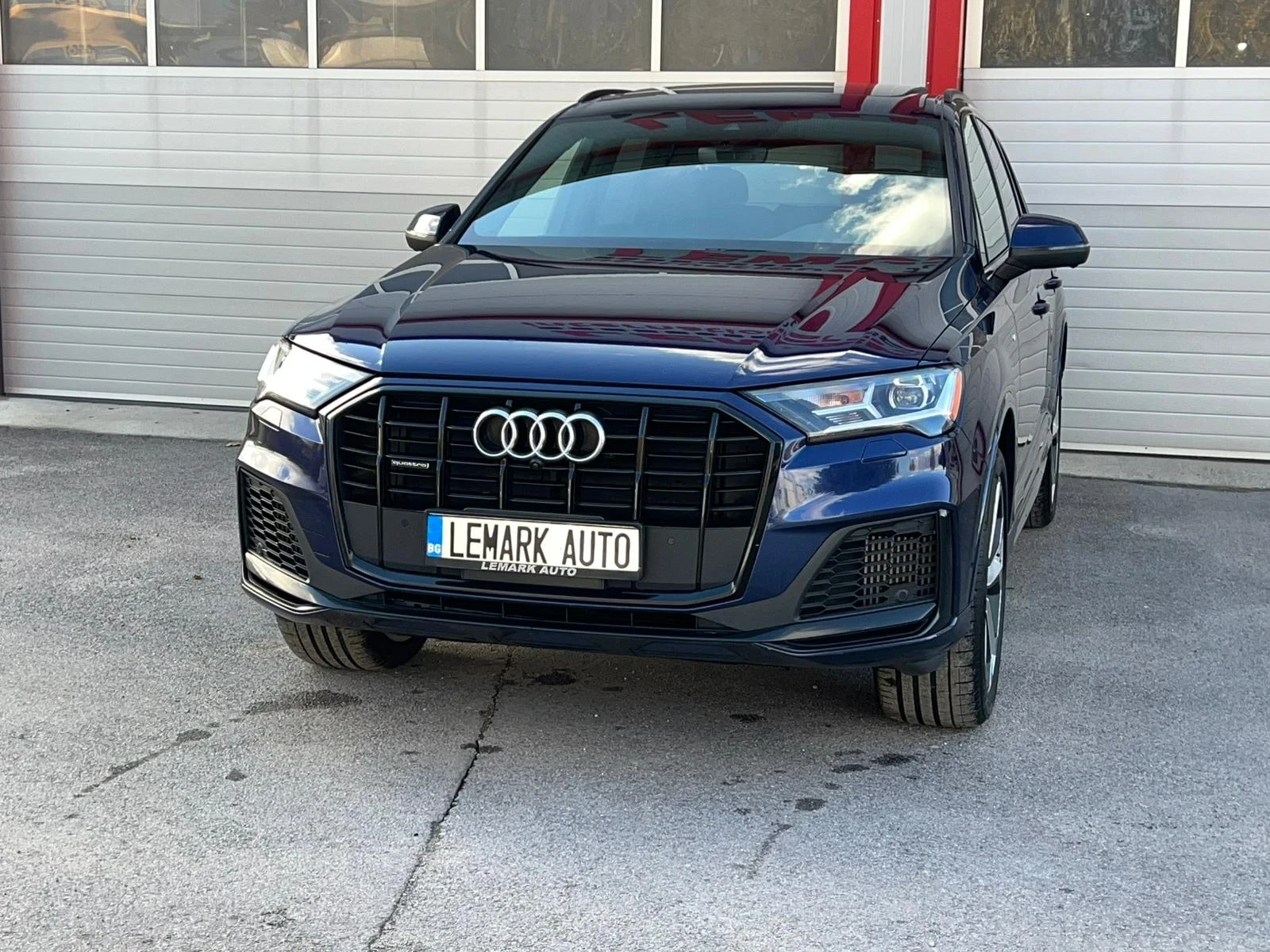 Audi Q7 55TFSI S-LINE PROGRESSIV QUATTRO 360KAMERA PANORAM - изображение 2 | Auto.bg Audi Q7 55TFSI S-LINE PROGRESSIV QUATTRO 360KAMERA PANORAM - изображение 2