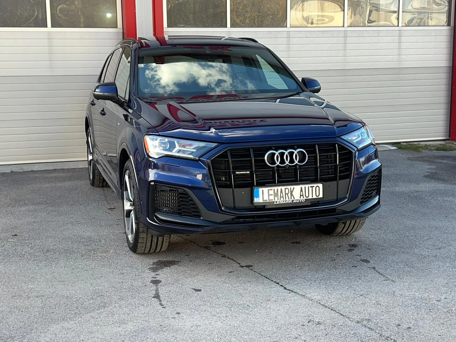 Audi Q7 55TFSI S-LINE PROGRESSIV QUATTRO 360KAMERA PANORAM - изображение 3 | Auto.bg Audi Q7 55TFSI S-LINE PROGRESSIV QUATTRO 360KAMERA PANORAM - изображение 3