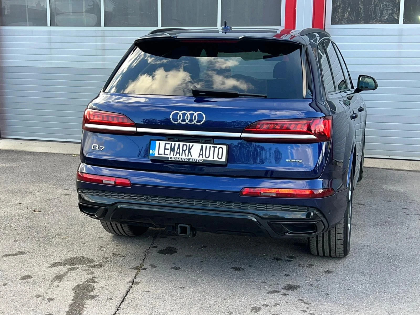 Audi Q7 55TFSI S-LINE PROGRESSIV QUATTRO 360KAMERA PANORAM - изображение 8 | Auto.bg Audi Q7 55TFSI S-LINE PROGRESSIV QUATTRO 360KAMERA PANORAM - изображение 8