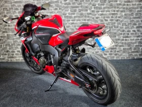 Honda Cbr CBR 1000 RR SC77 | Auto.bg — изображение 5 Honda Cbr CBR 1000 RR SC77 | Auto.bg — изображение 5
