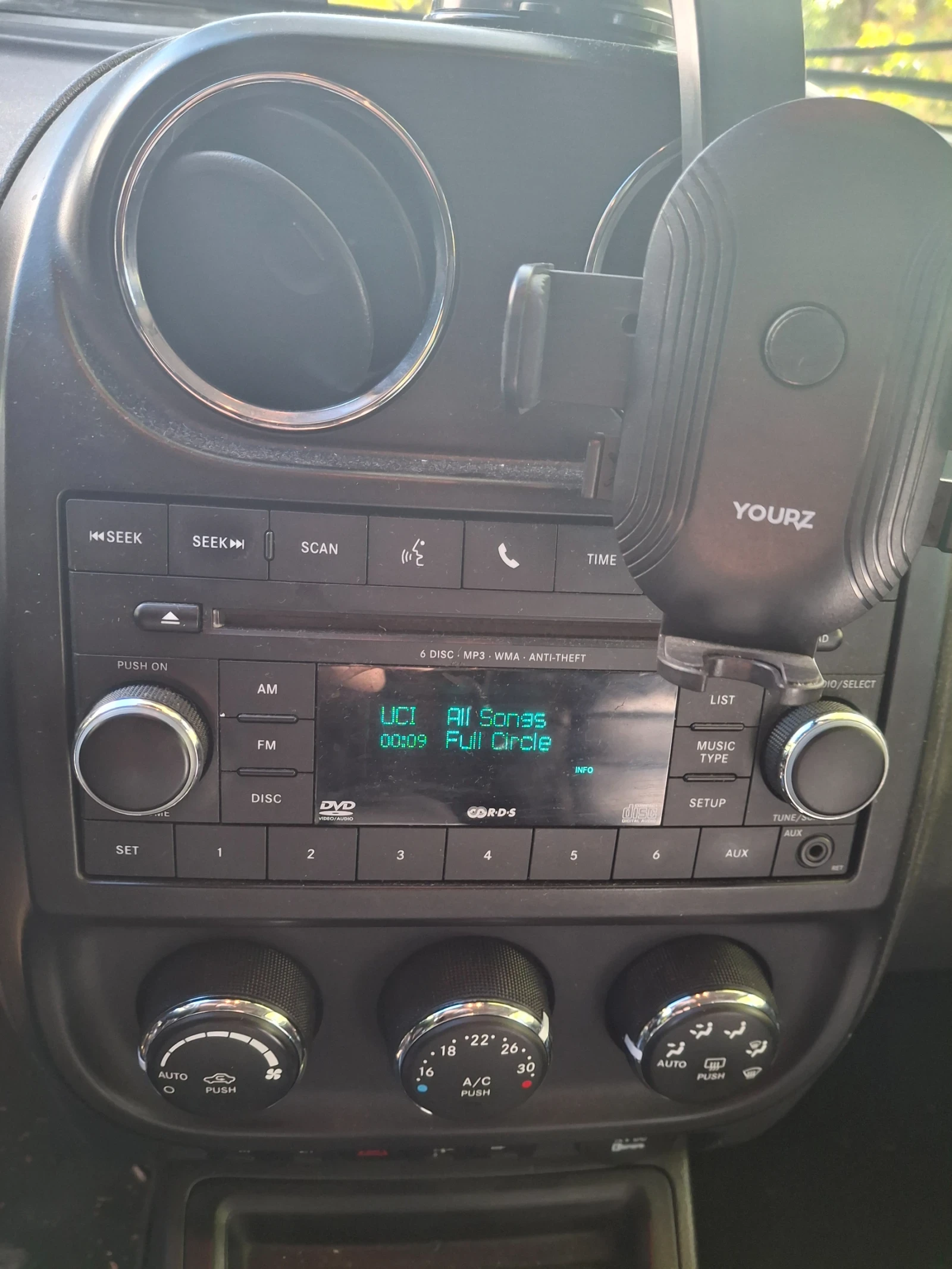 Jeep Compass  - изображение 3 | Auto.bg Jeep Compass  - изображение 3