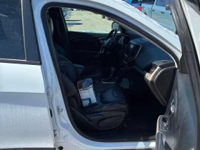 Jeep Cherokee * High Altitude * CARFAX * ПАНО * KEYLESS - 8950 € / 17504.68 лв. - 99086830 10 | Car24.bg Jeep Cherokee * High Altitude * CARFAX * ПАНО * KEYLESS - 8950 € / 17504.68 лв. - 99086830 10