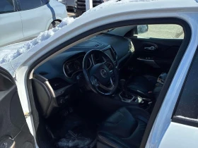 Jeep Cherokee * High Altitude * CARFAX * ПАНО * KEYLESS - 8950 € / 17504.68 лв. - 99086830 5 | Car24.bg Jeep Cherokee * High Altitude * CARFAX * ПАНО * KEYLESS - 8950 € / 17504.68 лв. - 99086830 5