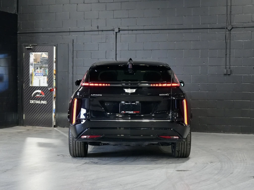 Cadillac Escalade LYRIQ* / Luxury / PANO / 360 / AKG - изображение 5 | Auto.bg Cadillac Escalade LYRIQ* / Luxury / PANO / 360 / AKG - изображение 5