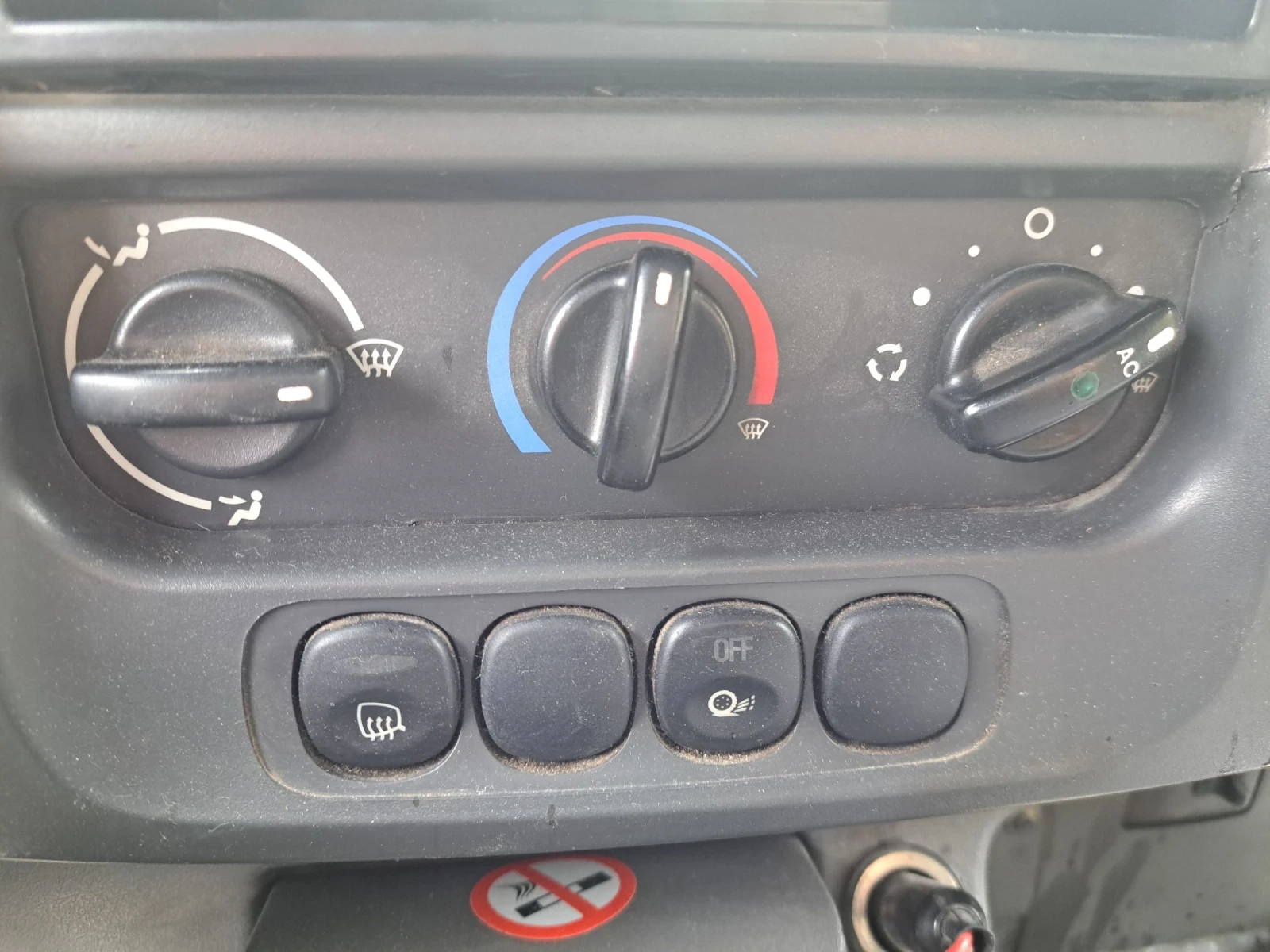 Ford Transit 115T350 KLIMA - изображение 4 | Auto.bg Ford Transit 115T350 KLIMA - изображение 4