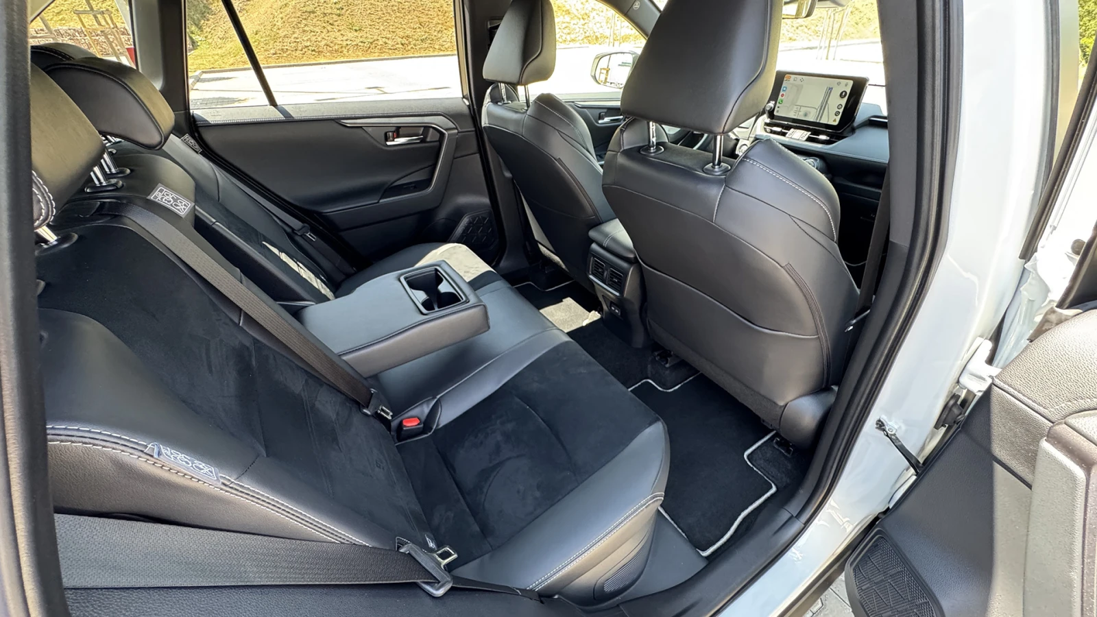 Toyota Rav4 2.5 GR SPORT AWD, НАЛИЧНА с преглед от ТМ АУТО - изображение 10 | Auto.bg Toyota Rav4 2.5 GR SPORT AWD, НАЛИЧНА с преглед от ТМ АУТО - изображение 10