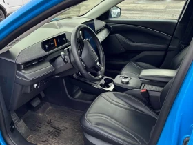 Ford Mustang Mach-E PREMIUM CARFAX АВТО КРЕДИТ - 41950 лв. / 21448.69 € - 85831947 6 | Car24.bg Ford Mustang Mach-E PREMIUM CARFAX АВТО КРЕДИТ - 41950 лв. / 21448.69 € - 85831947 6