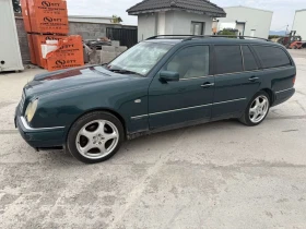 Mercedes-Benz E 320