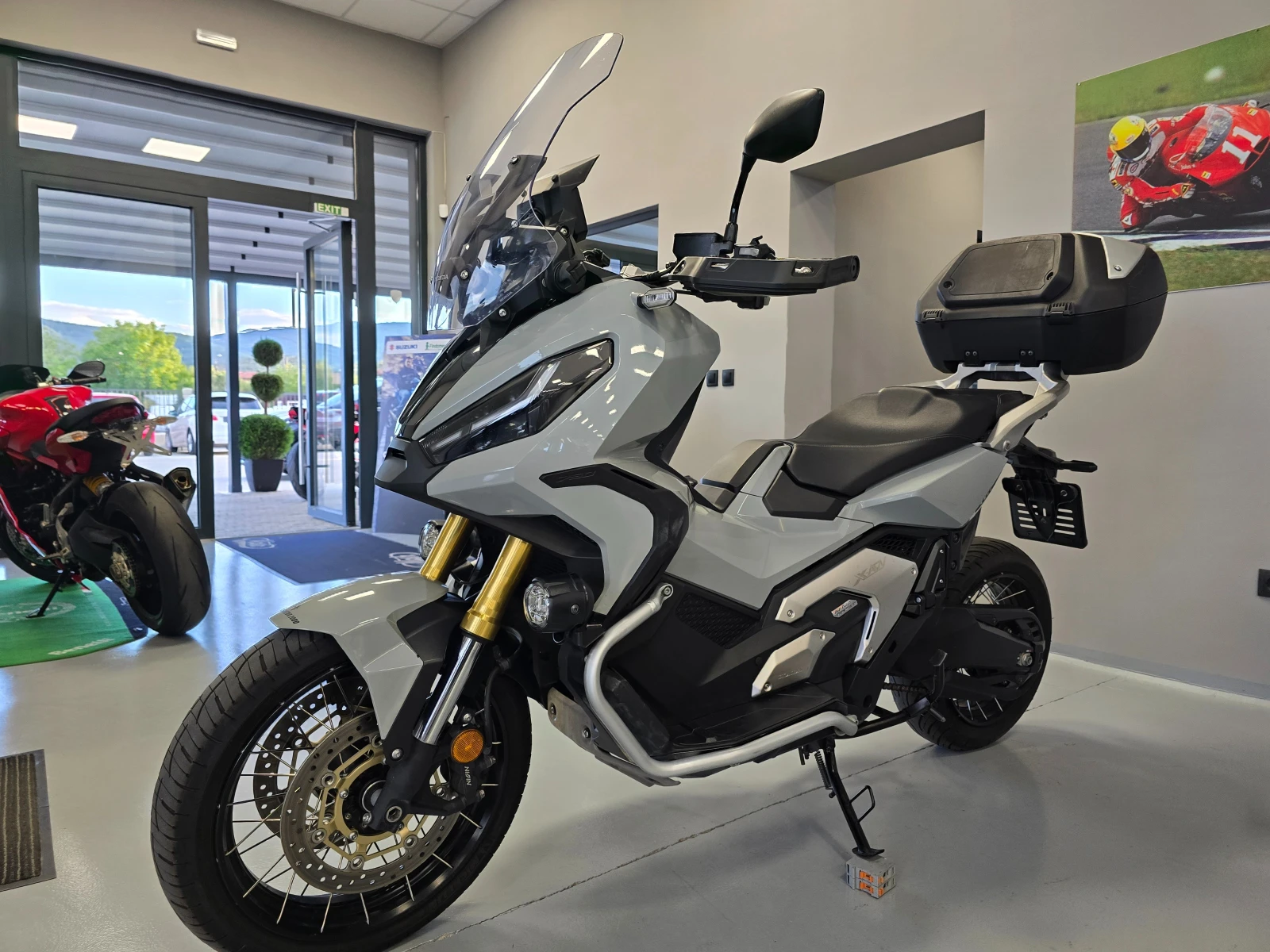 Honda X-ADV 750ie, Travel Edition, 2022г. - изображение 6 | Auto.bg Honda X-ADV 750ie, Travel Edition, 2022г. - изображение 6