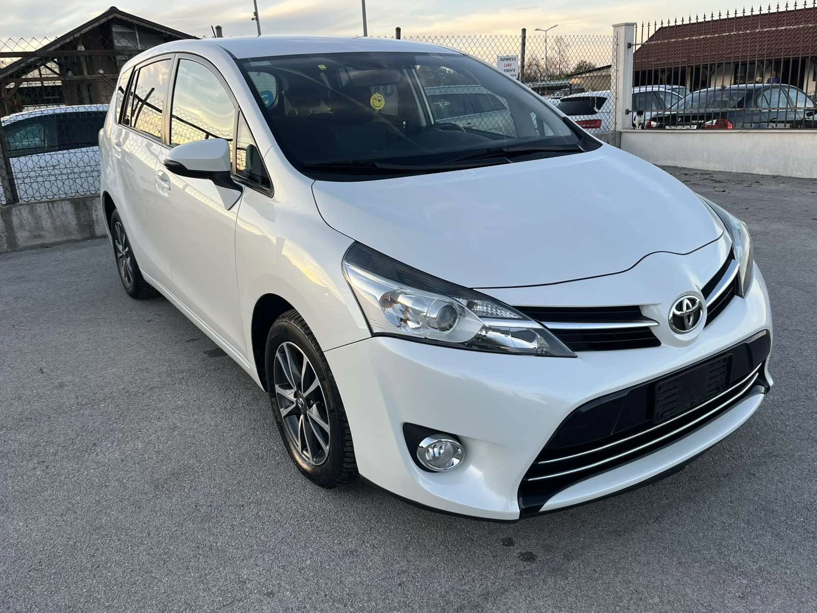 Toyota Verso 1.6D4D 112к 6 СКОРОСТИ EURO 5B АВТОПИЛОТ  ИТАЛИЯ - изображение 3 | Auto.bg Toyota Verso 1.6D4D 112к 6 СКОРОСТИ EURO 5B АВТОПИЛОТ  ИТАЛИЯ - изображение 3