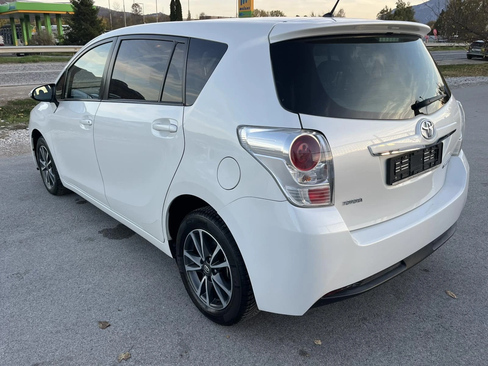 Toyota Verso 1.6D4D 112к 6 СКОРОСТИ EURO 5B АВТОПИЛОТ  ИТАЛИЯ - изображение 5 | Auto.bg Toyota Verso 1.6D4D 112к 6 СКОРОСТИ EURO 5B АВТОПИЛОТ  ИТАЛИЯ - изображение 5
