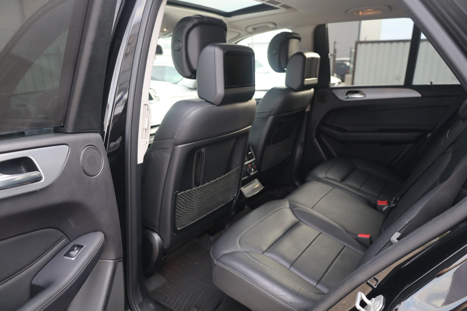 Mercedes-Benz GLE 350 d 4M AMG TVx3 MASSAGEвакуум360 ОБДУХ KeyGO #iCarbg - изображение 9 | Auto.bg Mercedes-Benz GLE 350 d 4M AMG TVx3 MASSAGEвакуум360 ОБДУХ KeyGO #iCarbg - изображение 9