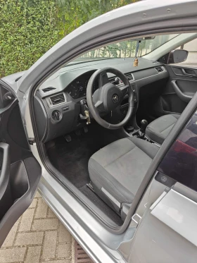 Skoda Rapid - 4500 € / 8801.24 лв. - 22457051 8 | Car24.bg Skoda Rapid - 4500 € / 8801.24 лв. - 22457051 8