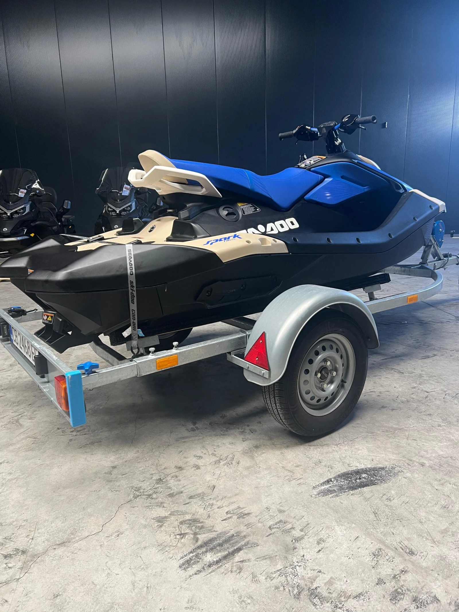 Джет Bombardier Sea Doo SPARK 3UP - изображение 5 | Auto.bg Джет Bombardier Sea Doo SPARK 3UP - изображение 5