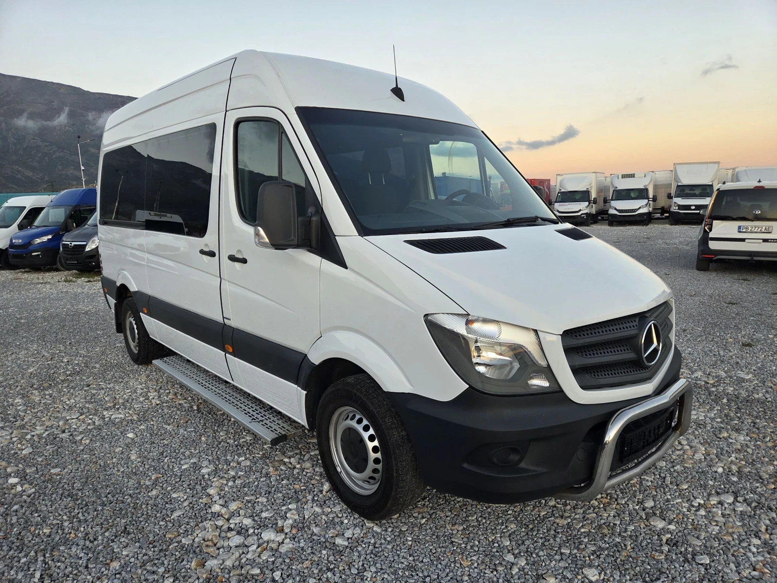 Mercedes-Benz Sprinter 316 CDI, Пътнически, 9местен, Климатик, Автомат, ЕВРО  - изображение 7 | Auto.bg Mercedes-Benz Sprinter 316 CDI, Пътнически, 9местен, Климатик, Автомат, ЕВРО  - изображение 7