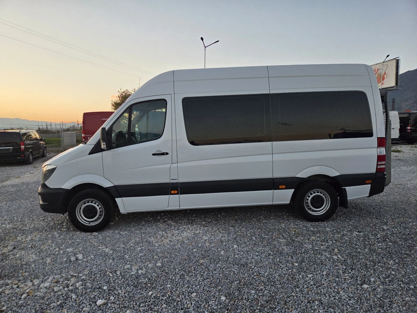 Mercedes-Benz Sprinter 316 CDI, Пътнически, 9местен, Климатик, Автомат, ЕВРО  - изображение 2 | Auto.bg Mercedes-Benz Sprinter 316 CDI, Пътнически, 9местен, Климатик, Автомат, ЕВРО  - изображение 2