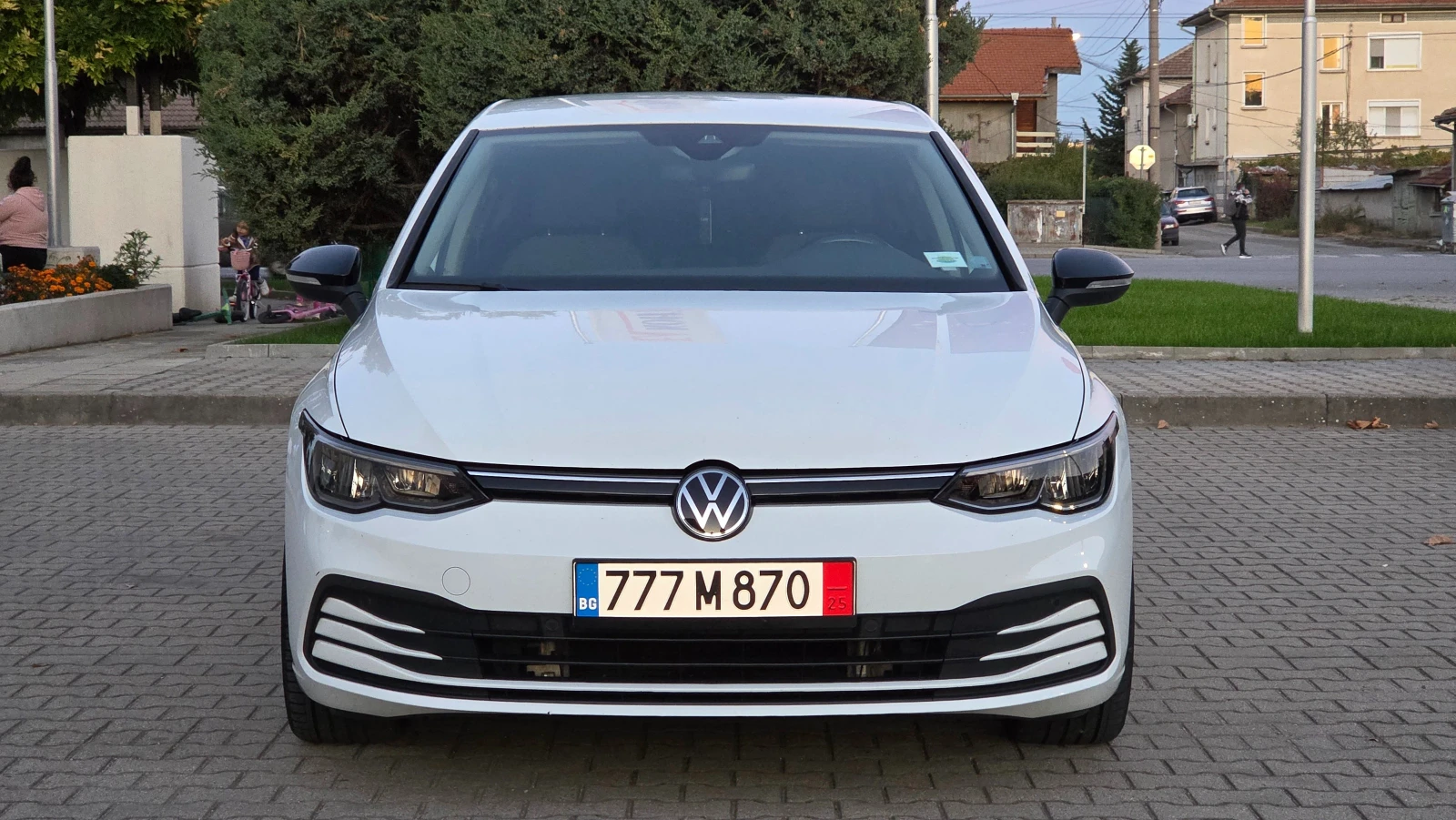VW Golf VIII 2.0 TDI Ambient - изображение 2 | Auto.bg VW Golf VIII 2.0 TDI Ambient - изображение 2